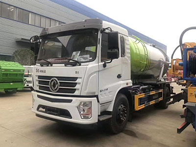 东风专底D3吸污车